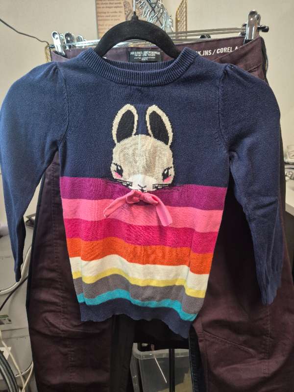 H&M kanínupeysa