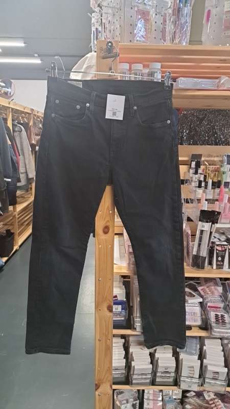 Levis gallabuxur svartar