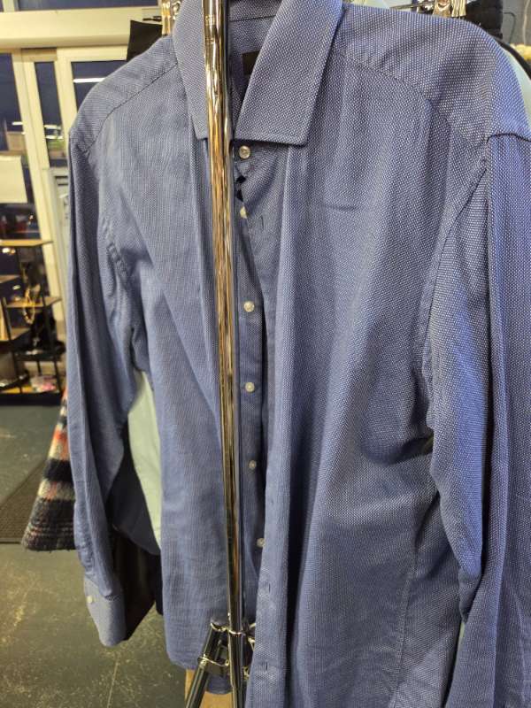 Boss skyrta