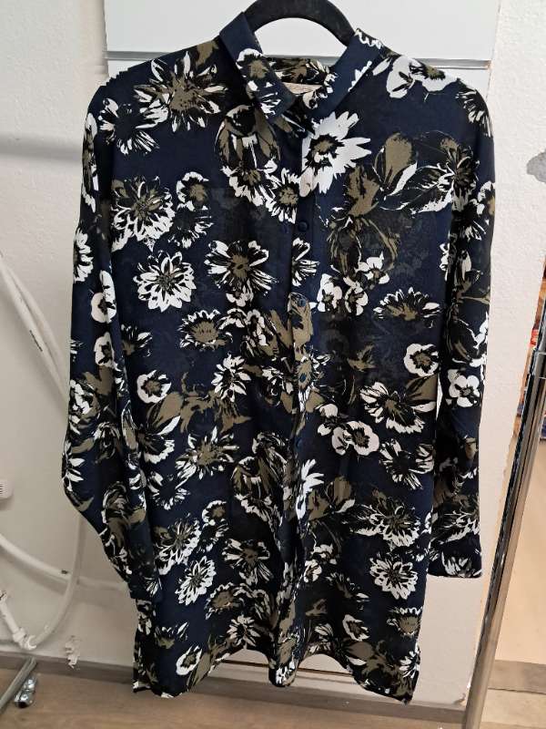 Svört rósótt musss