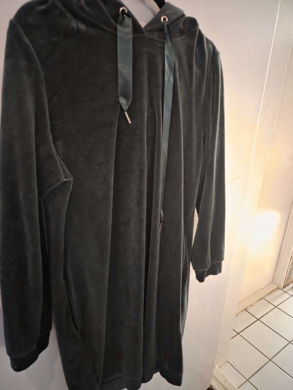Grænn Velour hettukjóll