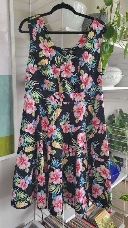 blómakjóll ermalaus