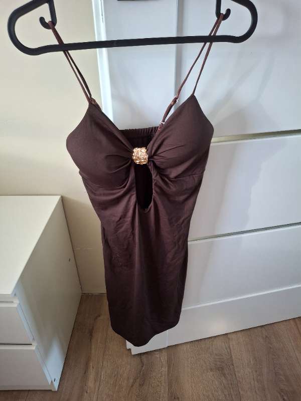 brown dress