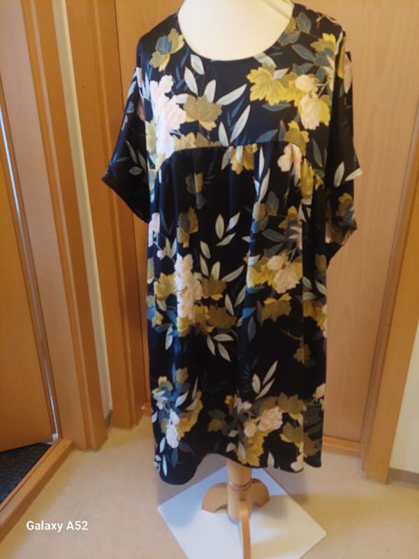 Tunika stór blómótt