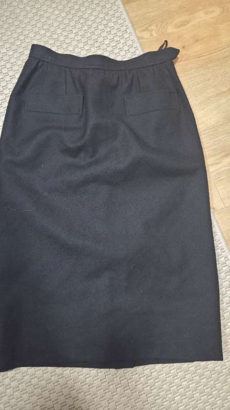 E ullarpils SAINT LAUTENT