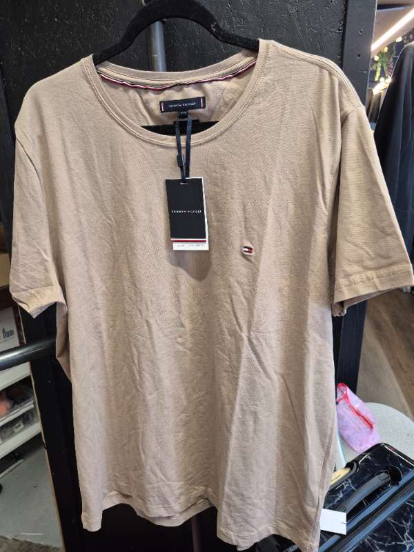 NEW Tommy Hilfiger