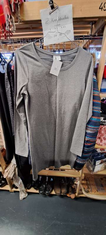H&M grár síður bokur