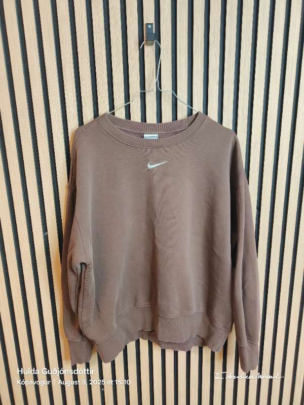 Brún Nike peysa