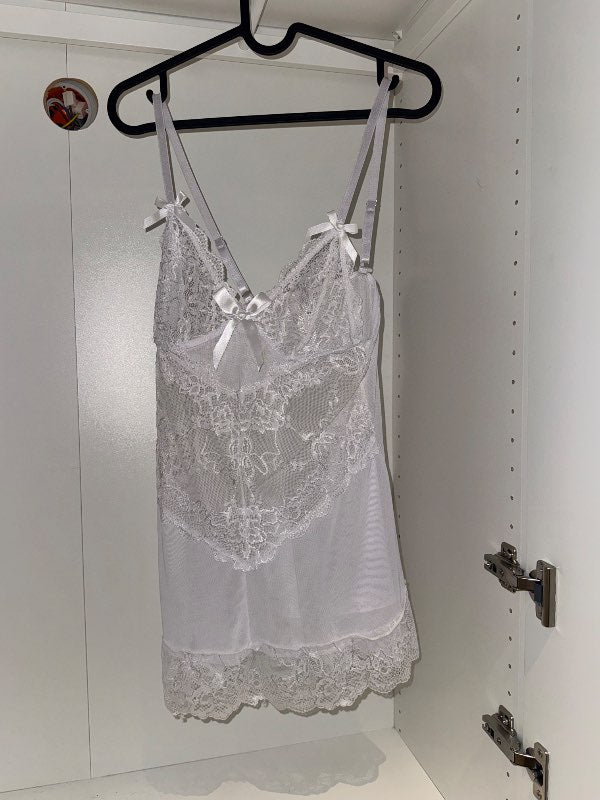 Hvítur lingere dress