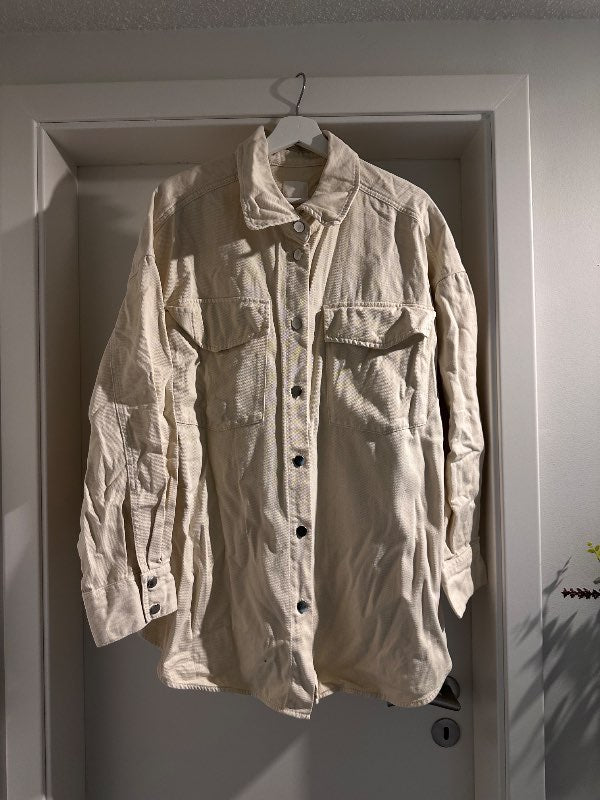 H&M, Nude Gallaskyrta