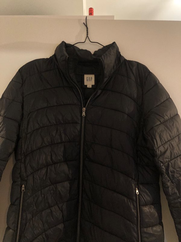Svartur GAP primaloft jakki