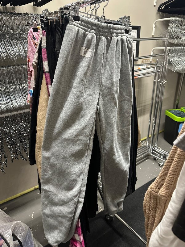 Gráar jogging buxur XS