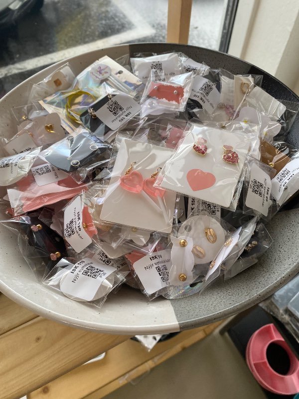 Nýjir eyrnalokkar margar teg..