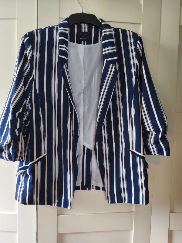 Love3 Blazer