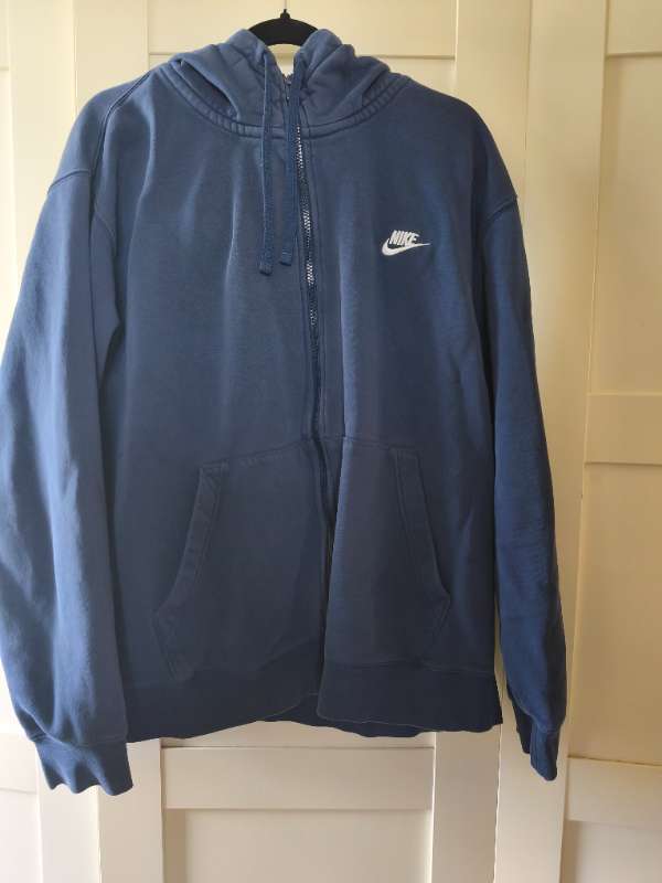 Nike hettupeysa opin blá