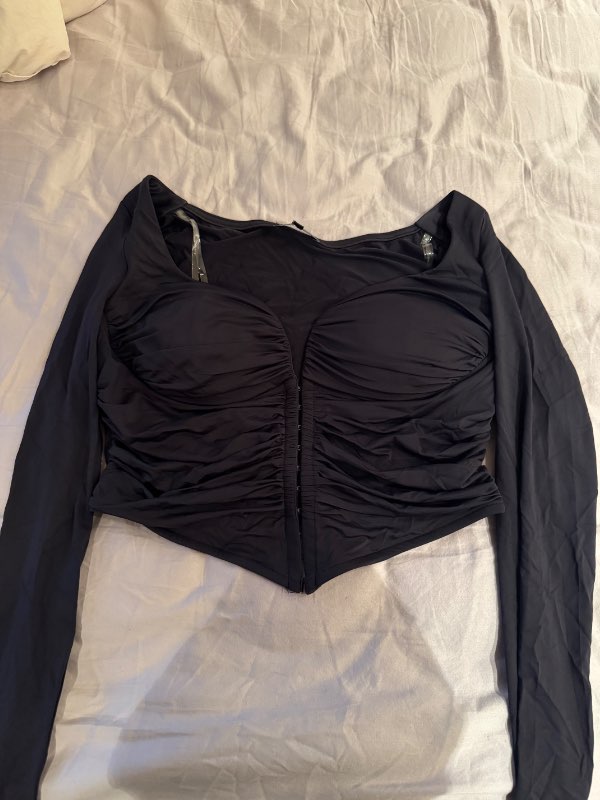 Fashion Nova toppur