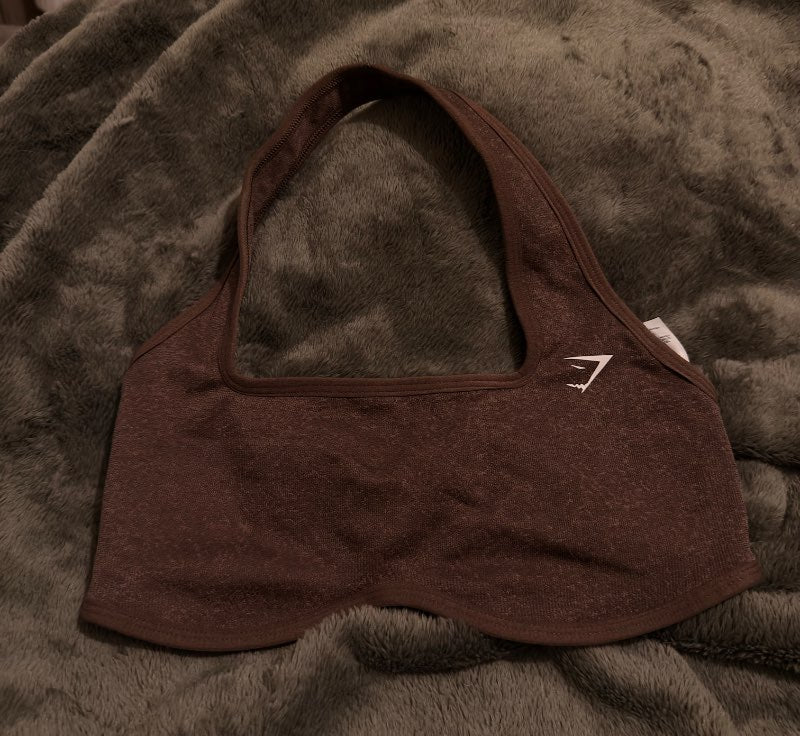 Gymshark toppur brúnn