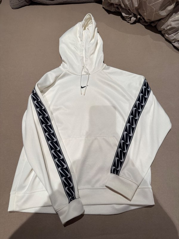 Nike hvít hettupeysa