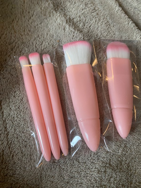 Litlir makeup burstar