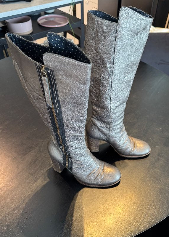 Hæla stígvél gyllt Hugo Boss