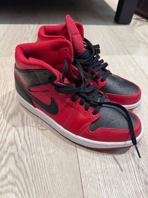 Air Jordan 1 mid