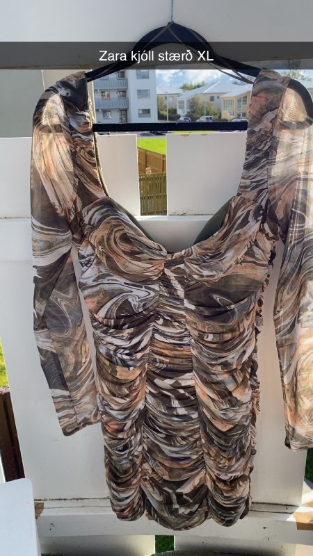Zara kjóll