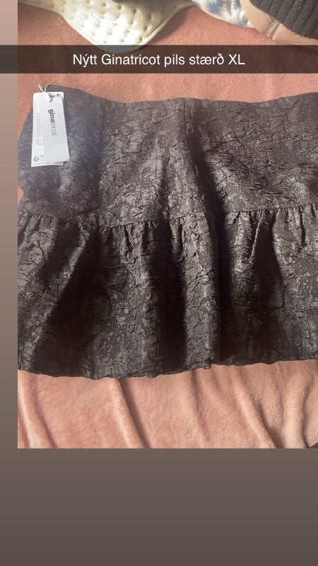 Ginatricot pils nýtt