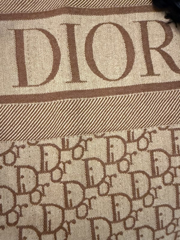 Dior scarf