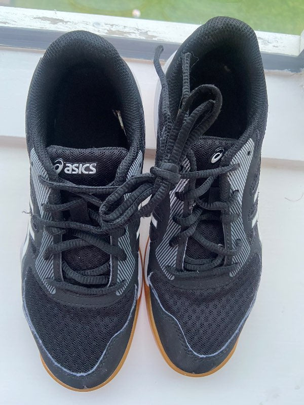 Asics skór