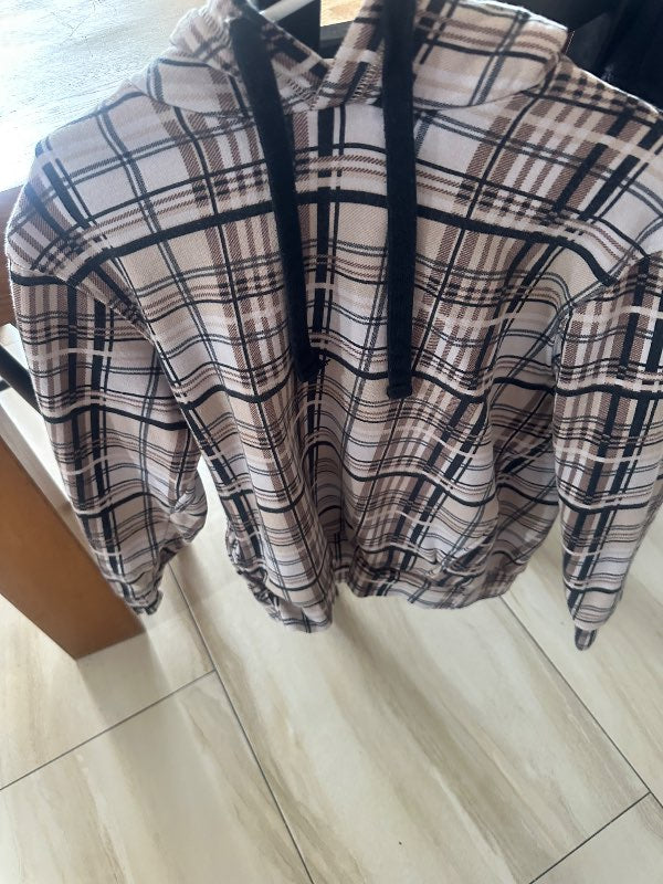 Köplótt hettupeysa