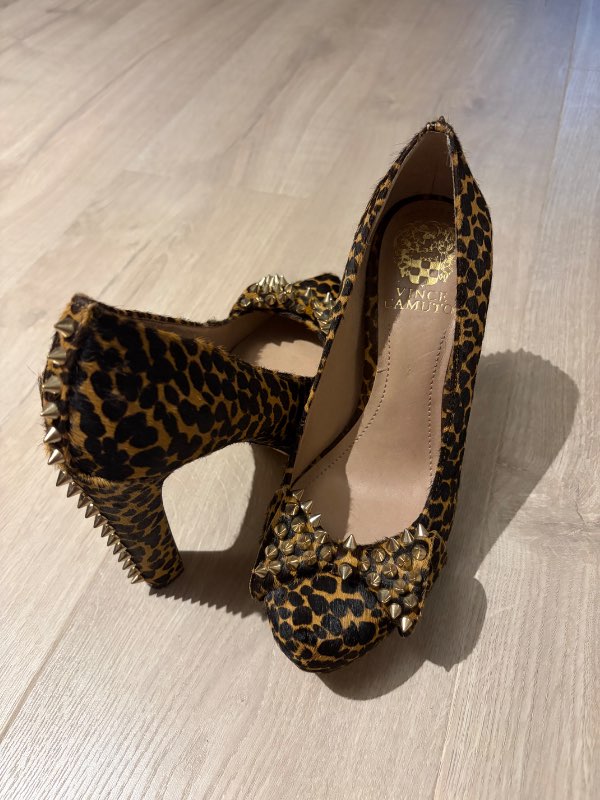 Vince Camuto skór