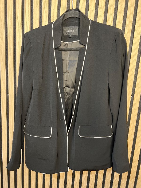 Soft Rebels blazer