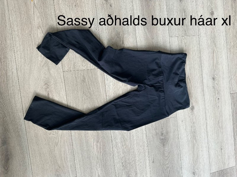 Sassy háar buxur svartar XL
