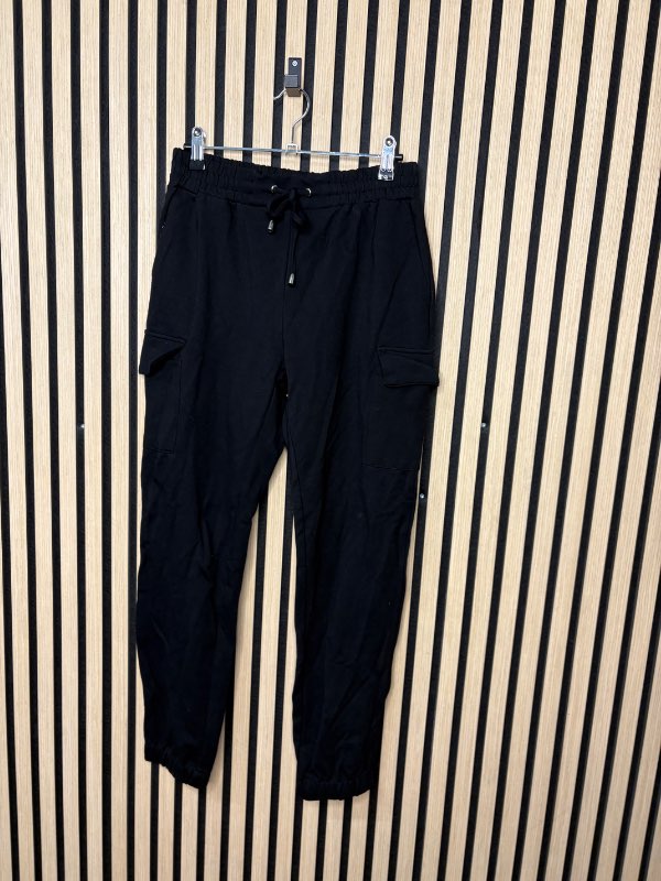 Svartar joggingbuxur