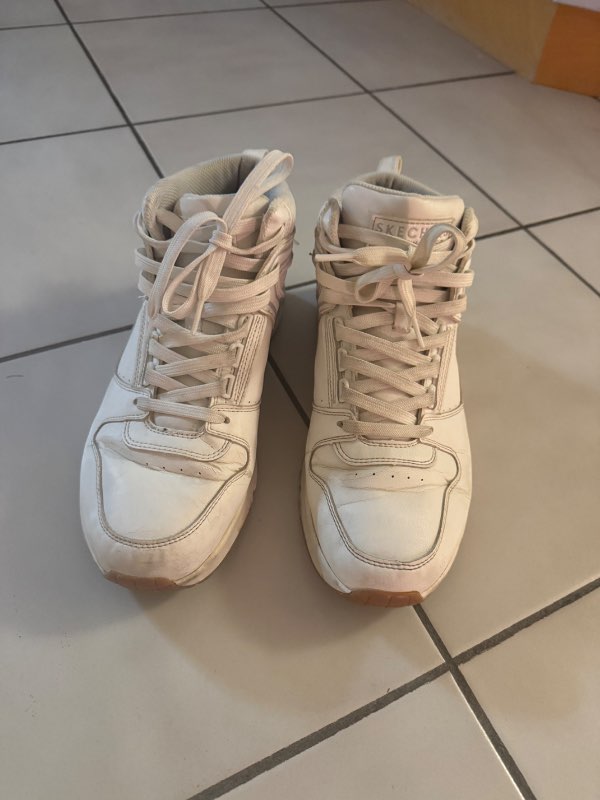 Skór hvítir SKECHERS