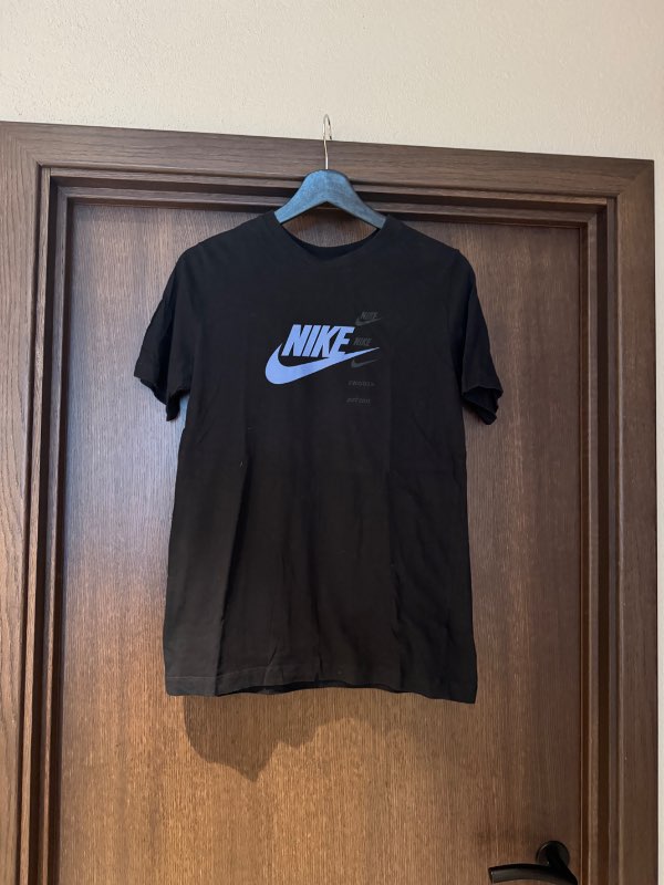 Nike stuttermabolur