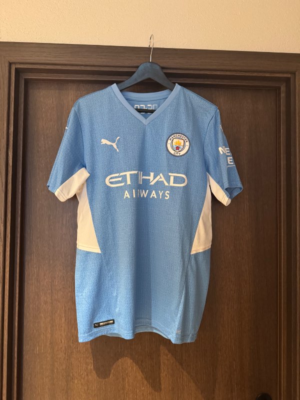 Man City treyja