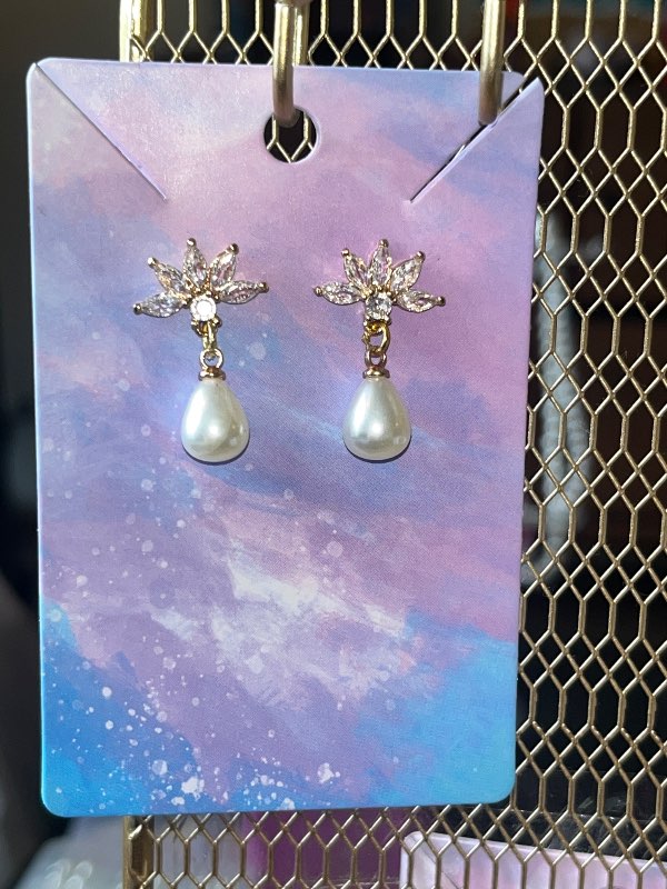 Eyrnalokkar handmade