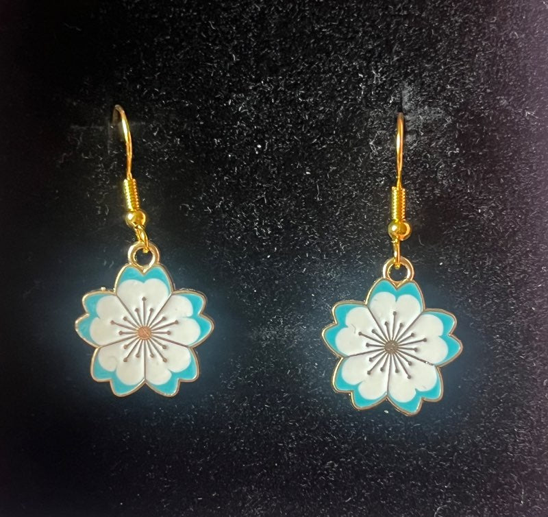 Eyrnalokkar handmade