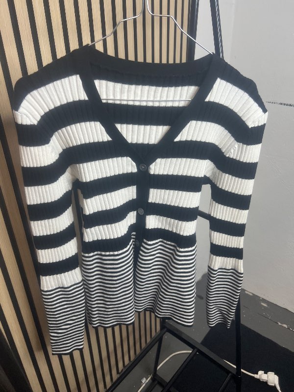 Striped peysa