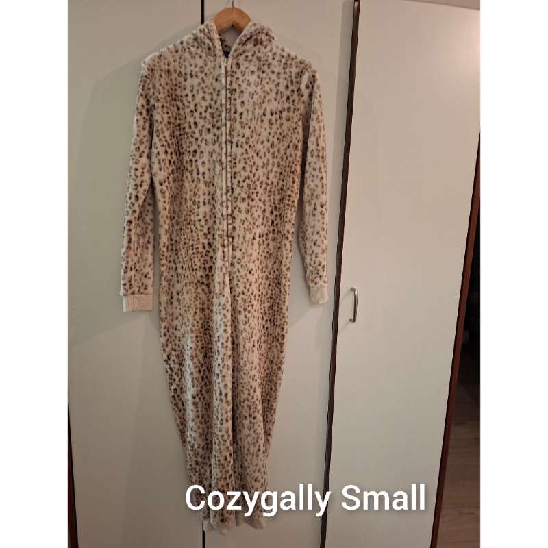 Cozy galli leopard
