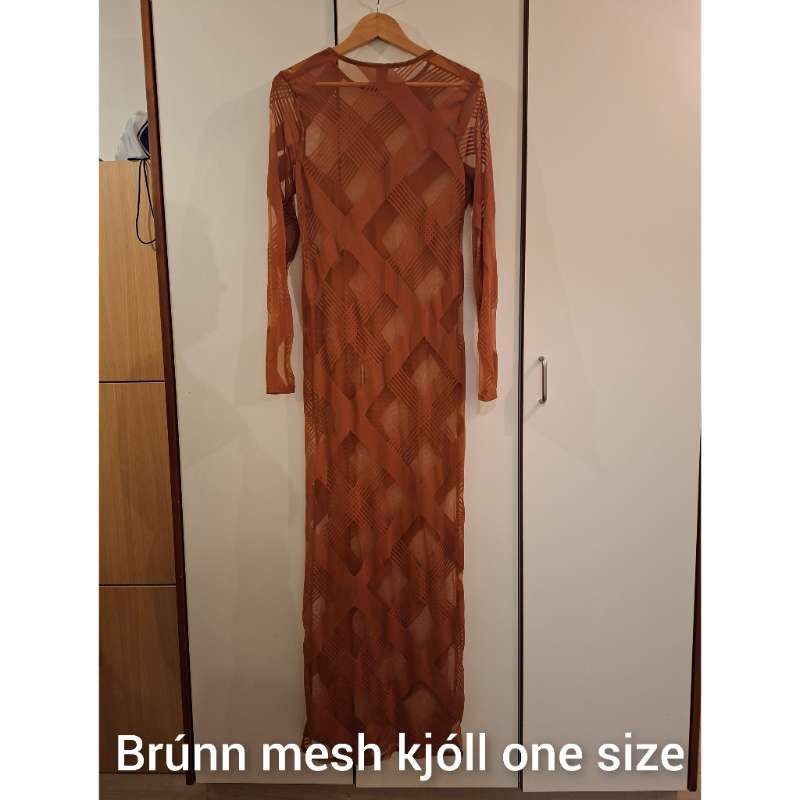 Mesh kjóll