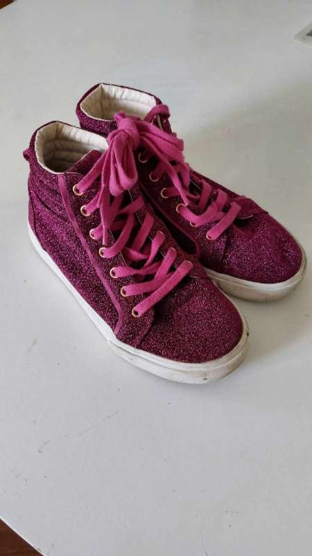 Strigaskór bleikir glimmer