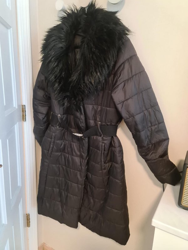 Úlpa svört/loð