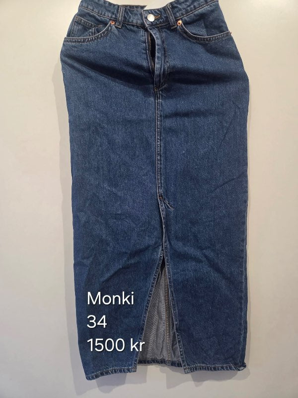 Galla pils Monki