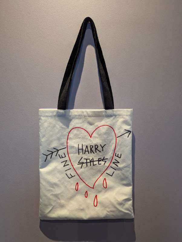 fine line tote bag