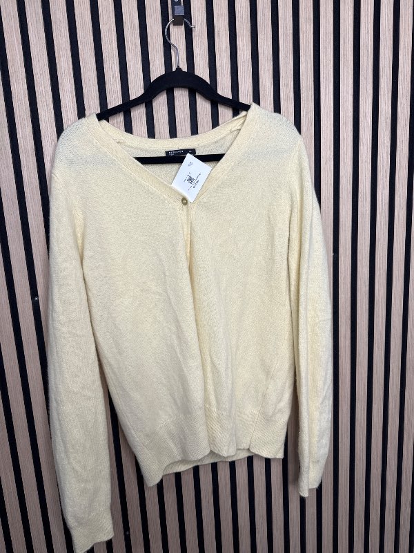 Reserved 100% wool yellow sweater