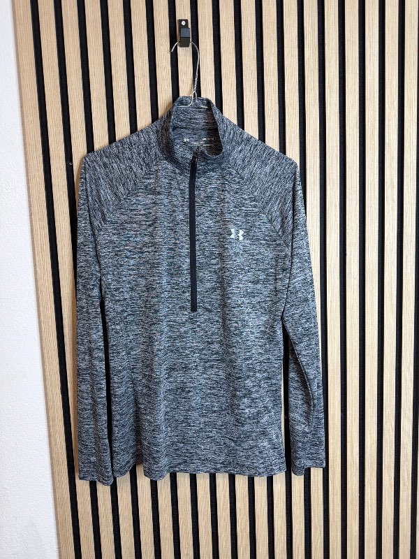 Underarmor peysa