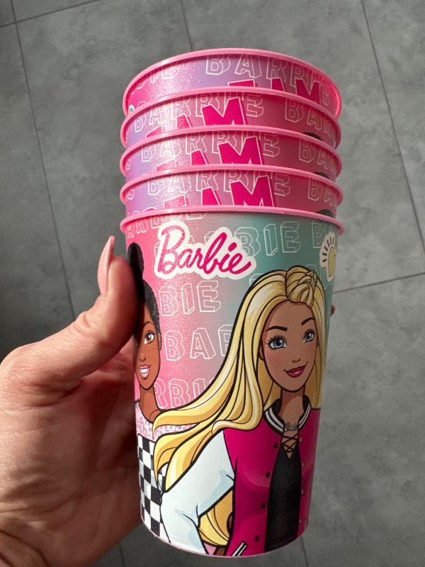 Barbie glös ný