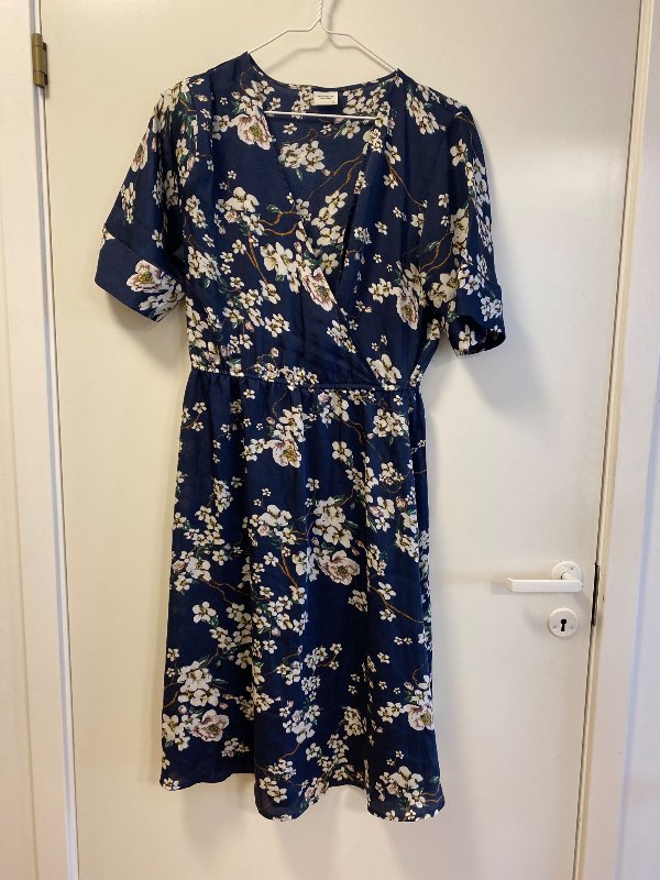 Jacøueline de Yong kjóll